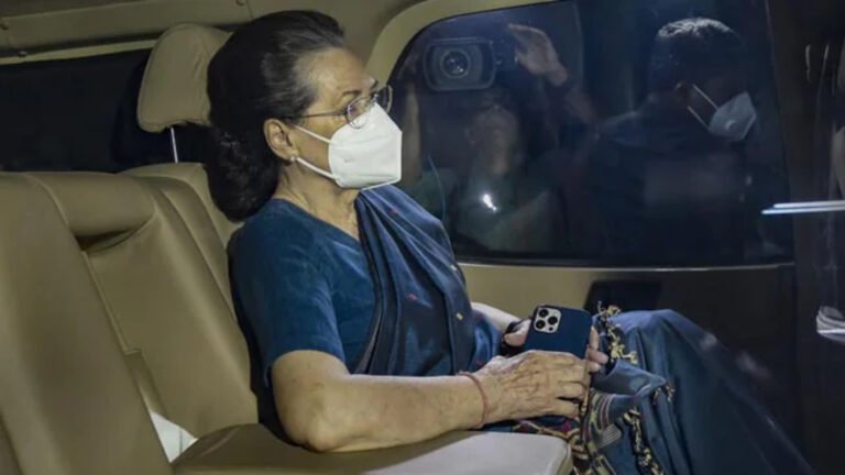 সোনিয়া গান্ধী হাসপাতালে সোনিয়া গান্ধী হাসপাতালে