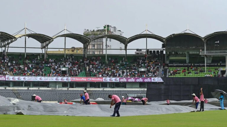বাংলাদেশ-নিউজিল্যান্ড ম্যাচে আবারও বৃষ্টির হানা বাংলাদেশ-নিউজিল্যান্ড ম্যাচে আবারও বৃষ্টির হানা