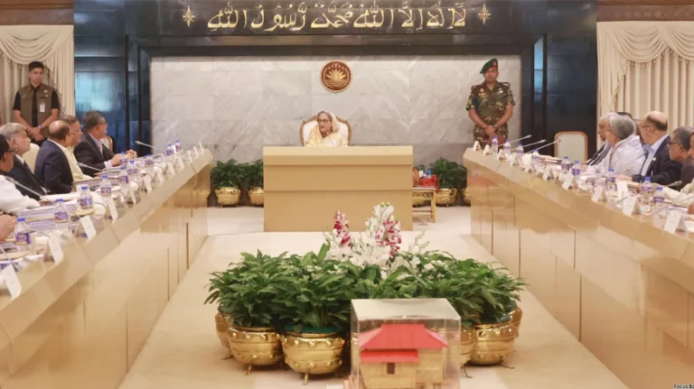 ভুয়া সনদধারী প্রবাসী ও এর সঙ্গে জড়িতদের ধরতে বললেন মাননীয় প্রধানমন্ত্রী