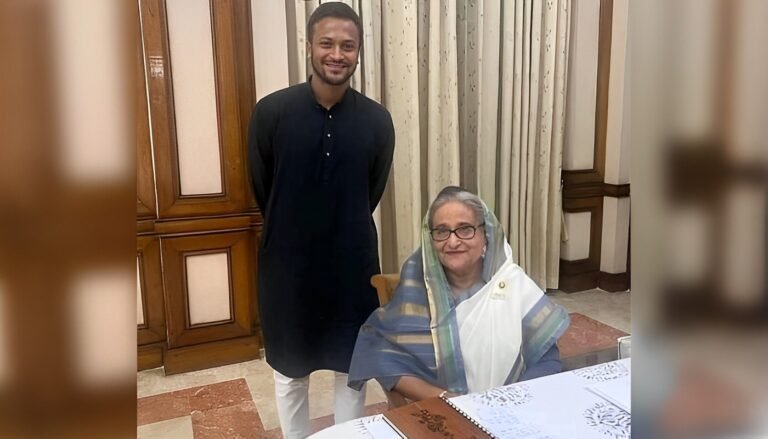 দেশে ফিরে প্রধানমন্ত্রীর সঙ্গে সাকিবের সাক্ষাৎ দেশে ফিরে প্রধানমন্ত্রীর সঙ্গে সাকিবের সাক্ষাৎ