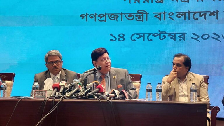 সাইবার নিরাপত্তা আইন বিদেশিদের অনুকম্পা পাওয়ার জন্য অনেকের অভিযোগ: পররাষ্ট্রমন্ত্রী সাইবার নিরাপত্তা আইন বিদেশিদের অনুকম্পা পাওয়ার জন্য অনেকের অভিযোগ: পররাষ্ট্রমন্ত্রী
