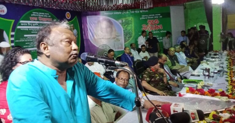 চা নিলাম কেন্দ্র করা হয়েছে কৃষকরা যেন ন্যায্য মূল্য পায়-পঞ্চগড়ে বাণিজ্যমন্ত্রী চা নিলাম কেন্দ্র করা হয়েছে কৃষকরা যেন ন্যায্য মূল্য পায়-পঞ্চগড়ে বাণিজ্যমন্ত্রী