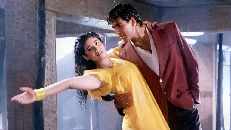 ‘টিপ টিপ বরসা পানি’ গানের শুটিং শেষে কেন টিটেনাস ইনজেকশন নিয়েছিলেন রাভিনা ‘টিপ টিপ বরসা পানি’ গানের শুটিং শেষে কেন টিটেনাস ইনজেকশন নিয়েছিলেন রাভিনা