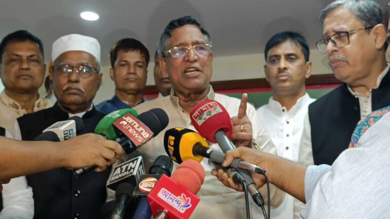 তত্ত্বাবধায়ক ইস্যুতে বিএনপির সঙ্গে আপসের সুযোগ নেই: কৃষিমন্ত্রী তত্ত্বাবধায়ক ইস্যুতে বিএনপির সঙ্গে আপসের সুযোগ নেই: কৃষিমন্ত্রী