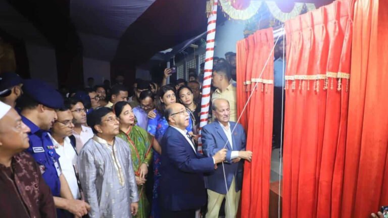 নরসিংদী বিসিক শিল্পনগরীর উদ্বোধন করলেন শিল্পমন্ত্রী নরসিংদী বিসিক শিল্পনগরীর উদ্বোধন করলেন শিল্পমন্ত্রী