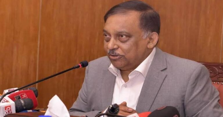 জনগণের কাছে ক্ষমা চেয়ে বিএনপিকে নির্বাচনে আসতে হবে: স্বরাষ্ট্রমন্ত্রী জনগণের কাছে ক্ষমা চেয়ে বিএনপিকে নির্বাচনে আসতে হবে: স্বরাষ্ট্রমন্ত্রী