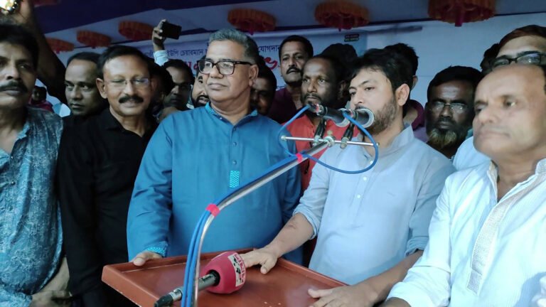 দুইবার লাল কার্ড খেয়েও কাজী জাফরউল্লার লজ্জা নেই: নিক্সন চৌধুরী দুইবার লাল কার্ড খেয়েও কাজী জাফরউল্লার লজ্জা নেই: নিক্সন চৌধুরী