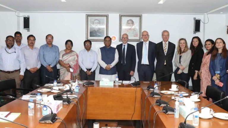 নিরাপদ ও সাশ্রয়ী মূল্যে বিদ্যুৎ সরবরাহে কাজ করছে সরকার নিরাপদ ও সাশ্রয়ী মূল্যে বিদ্যুৎ সরবরাহে কাজ করছে সরকার