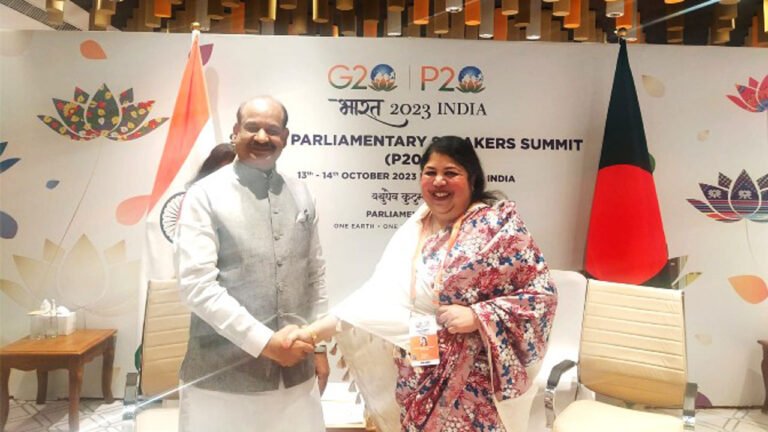 ভারত-বাংলাদেশের আর্থসামাজিক ও রাজনৈতিক অবস্থা সাদৃশ্যপূর্ণ ভারত-বাংলাদেশের আর্থসামাজিক ও রাজনৈতিক অবস্থা সাদৃশ্যপূর্ণ