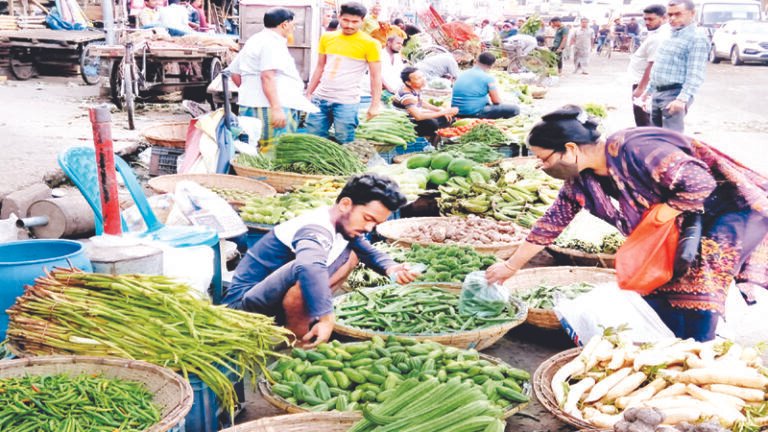 স্বস্তি ফিরতে শুরু করেছে  নিত্যপণ্যের বাজারে
