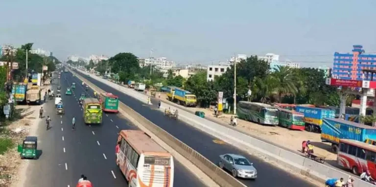 বিএনপি-জামায়াতের তৃতীয় দফা অবরোধের দ্বিতীয় দিন আজ বিএনপি-জামায়াতের তৃতীয় দফা অবরোধের দ্বিতীয় দিন আজ