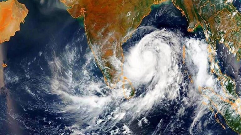 আরও শক্তিশালী হচ্ছে ঘূর্ণিঝড় মিগজাউম