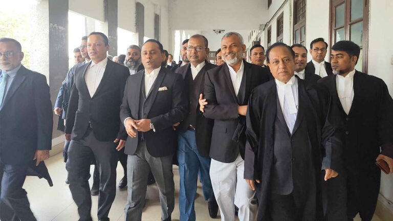 বিএনপির ৭ আইনজীবীর আদালত অবমাননার শুনানি পেছাল