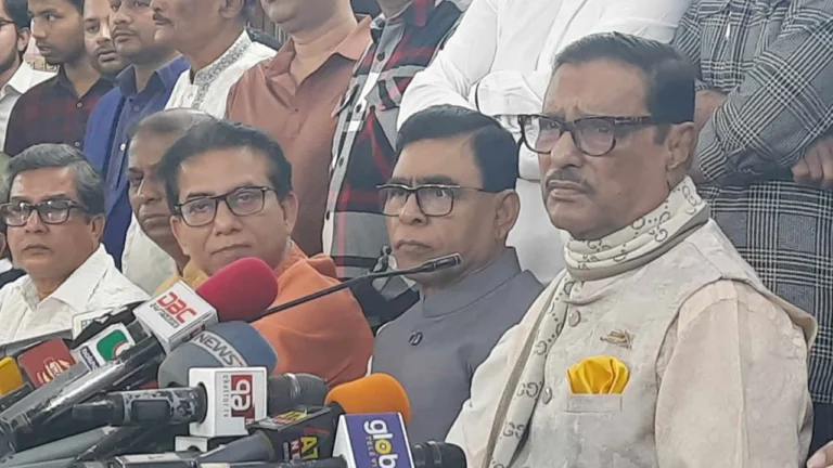 অগ্নিসন্ত্রাসের শাস্তির বাইরে যেতে পারে না বিএনপি : কাদের 