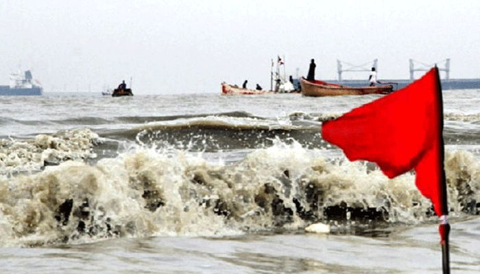 নিম্নচাপে পরিণত সাগরের লঘুচাপ, বন্দরে সতর্কতা জারি