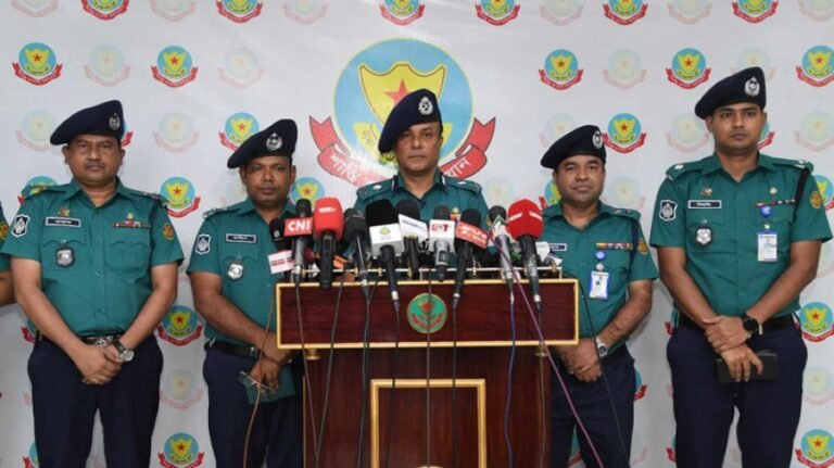 সড়কে ‘ব্লকেড’ করলে ব্যবস্থা নেবে পুলিশ