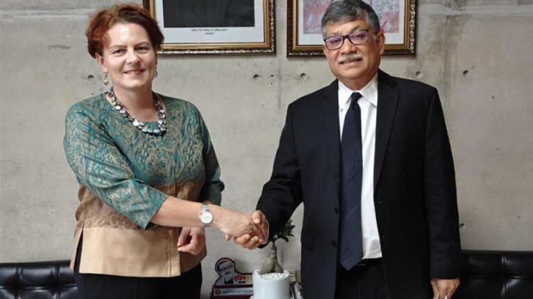লিথুয়ানিয়ায় বাংলাদেশি শিক্ষার্থীদের জন্য ভিসা সহজ করার অনুরোধ