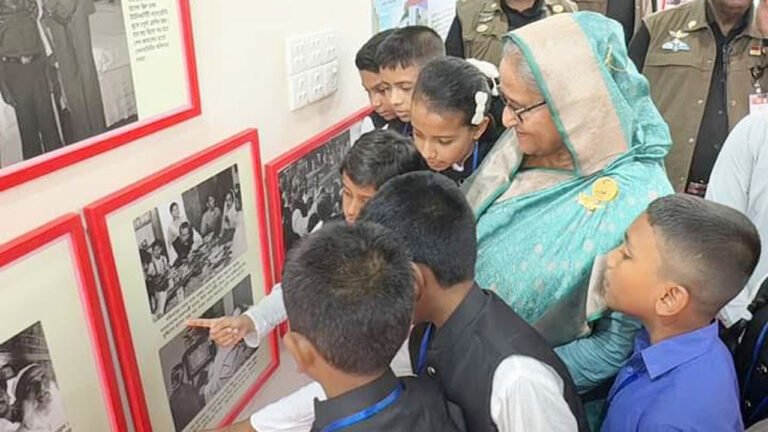 বঙ্গবন্ধুর বাল্যকালের স্কুলে প্রধানমন্ত্রী
