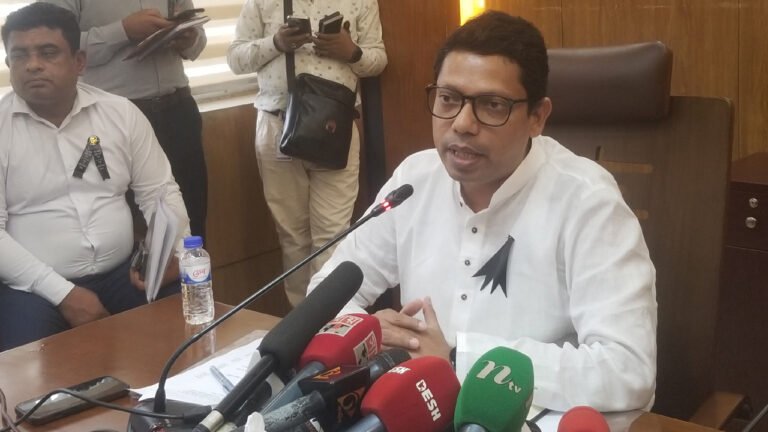 গ্রাহককে ৫ জিবি মোবাইল ইন্টারনেট না দিলে ব্যবস্থা : পলক