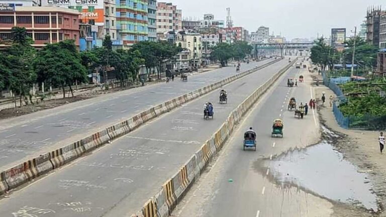 ঢাকার প্রবেশপথ শনির আখড়া ফাঁকা
